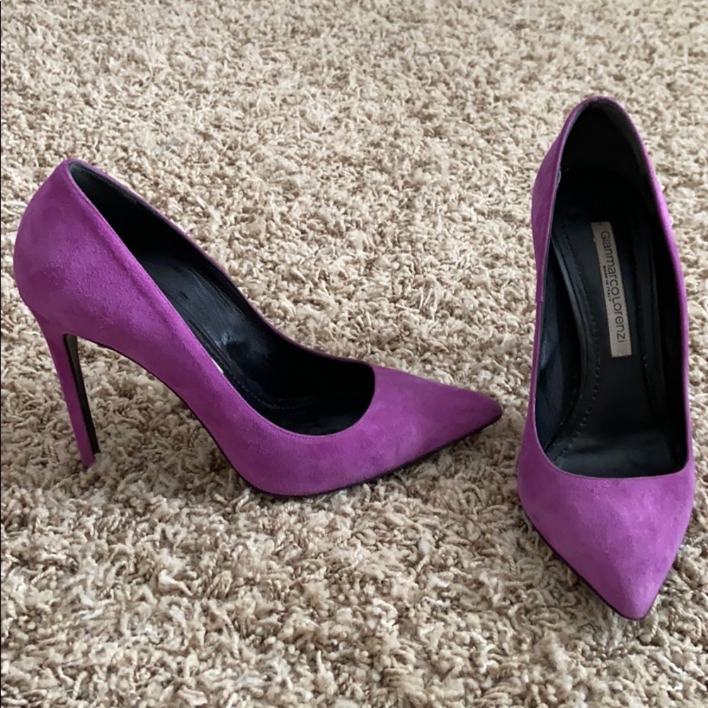 Lavender Gianmarco Lorenzo Suede Pumps
